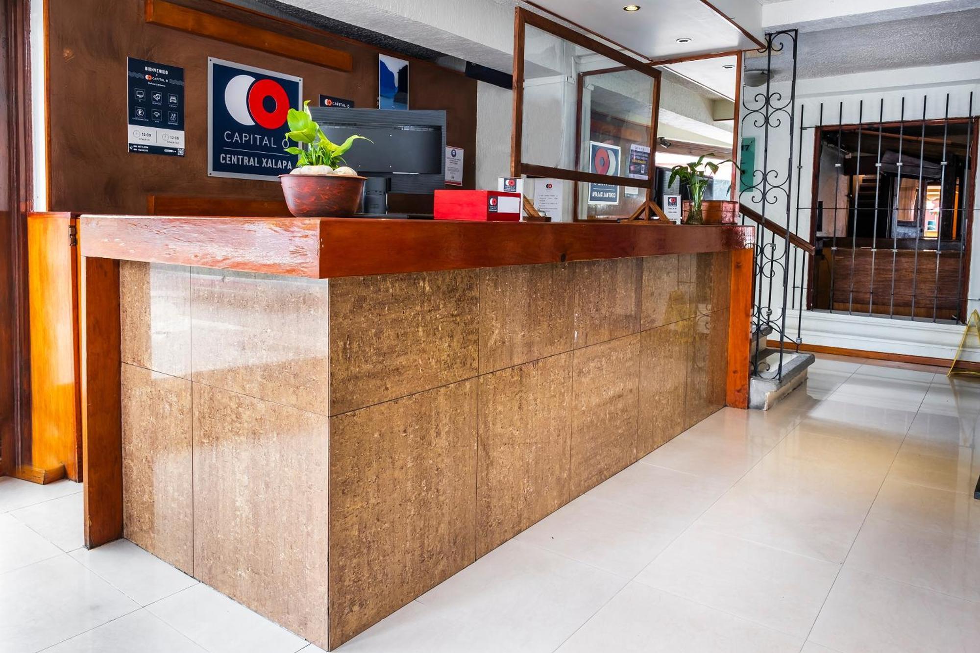 Capital O Hotel Central, Халапа Екстер'єр фото
